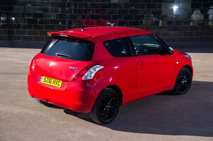  Suzuki Swift SZ-L 3-Door 2016 года  (фото 13 из 22)